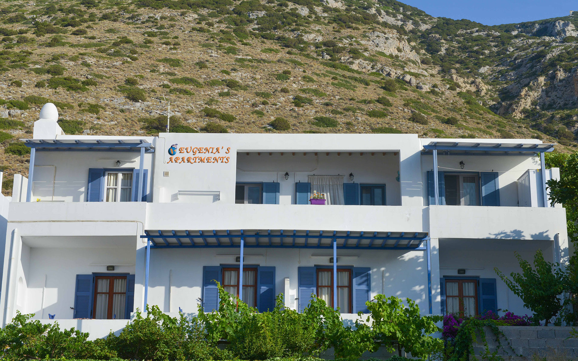 Eugenia's Apartments in Kamares in Sifnos