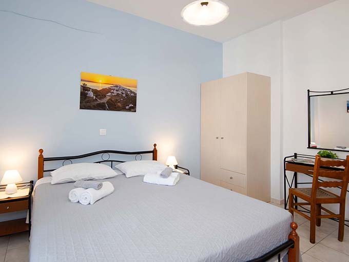 Bedroom with double bed