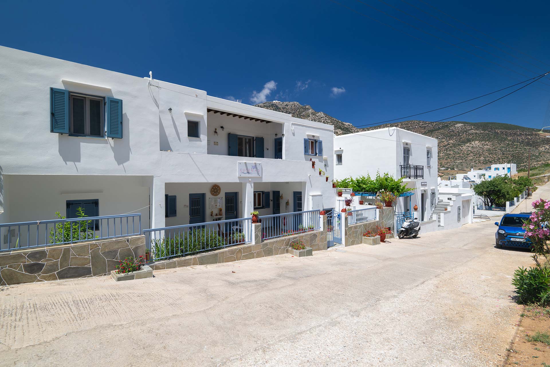 Διαμερίσματα Ευγενία στις Καμάρες Σίφνου